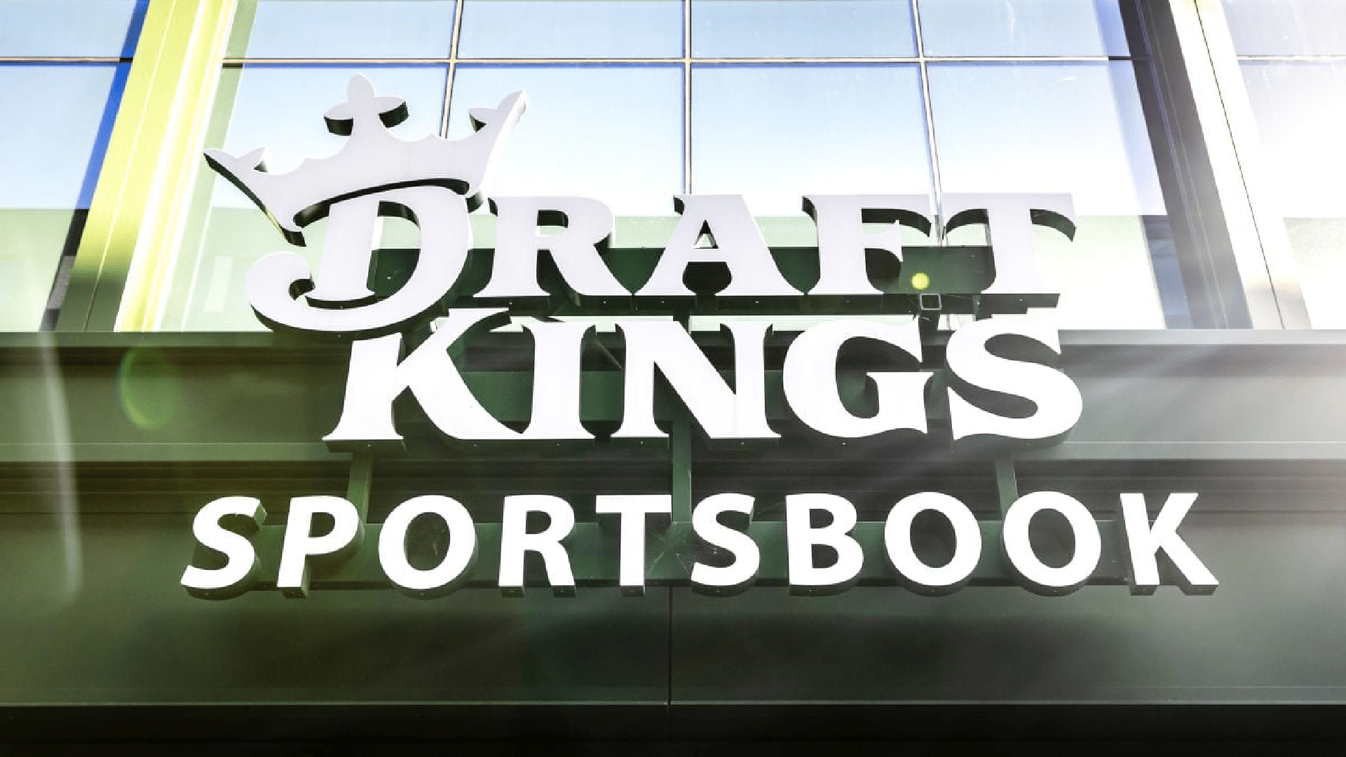 DraftKings Bans Credit Cards, Decision Comes After $450K Fine in Massachusetts